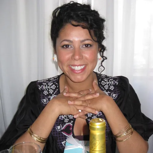 Portrait of Evette Rios