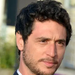 Portrait of Jérémie Elkaïm