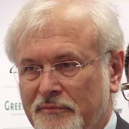 Portrait of Eberhard Umbach