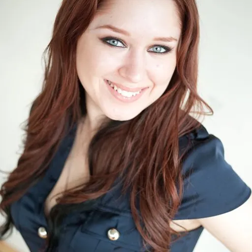 Portrait of Heather Dorff