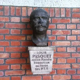 Portrait of Louis Pasquet