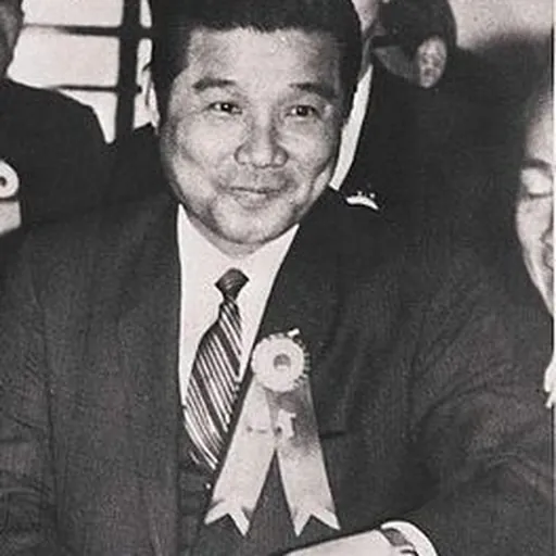 Portrait of Lui Lok