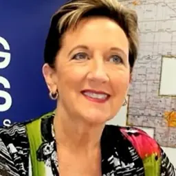 Portrait of Patty Pansing Brooks