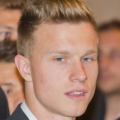 Portrait of Yannick Gerhardt