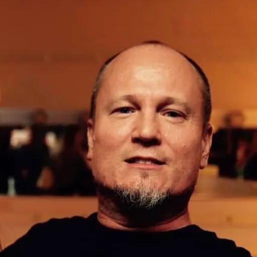 Portrait of Dave Fortman