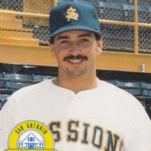 Portrait of Mike Munoz