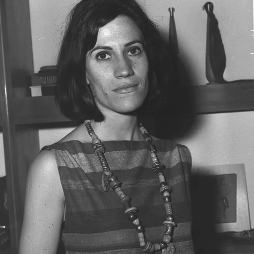 Portrait of Siona Shimshi