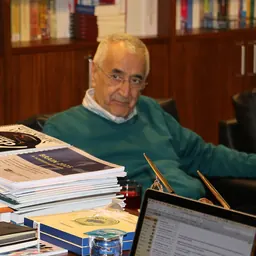 Portrait of Doğan Cüceloğlu