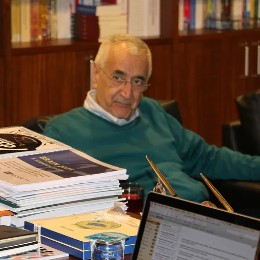 Portrait of Doğan Cüceloğlu