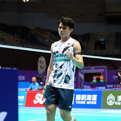 Portrait of Justin Hoh