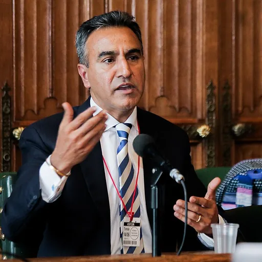 Portrait of Jo Sidhu