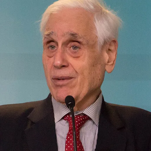 Portrait of Edward Jay Epstein