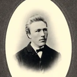Portrait of Kristen Stalleland