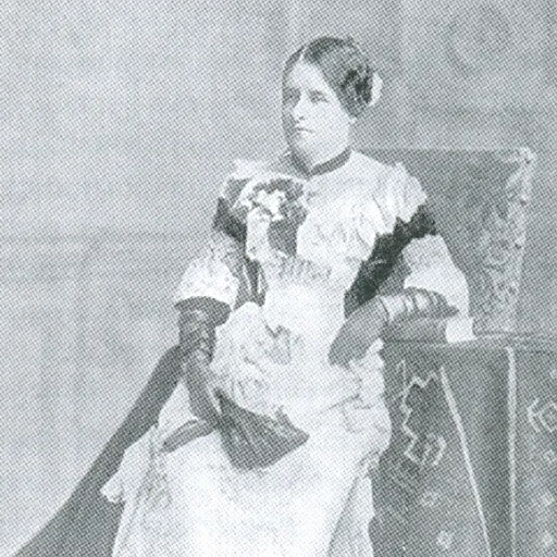 Portrait of Elodie Lawton