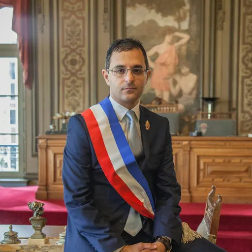 Portrait of Arash Derambarsh