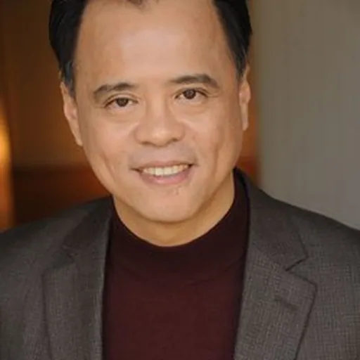 Portrait of Derek Lin