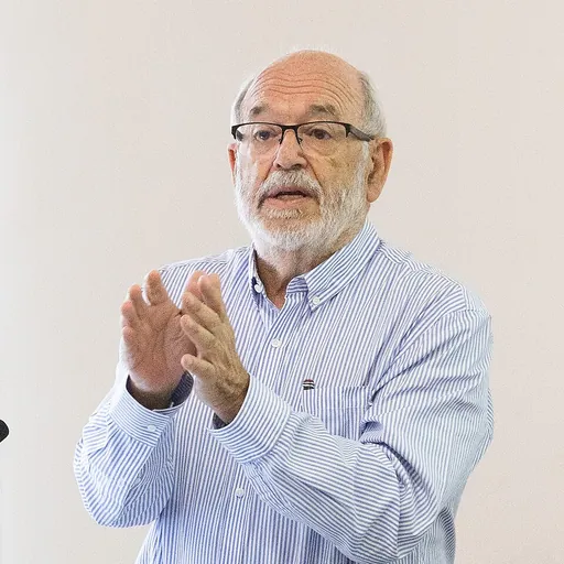 Portrait of Peter Gluckman