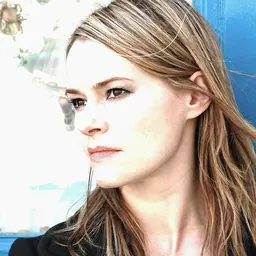 Portrait of Leisha Hailey