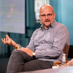 Portrait of Dirk Brockmann