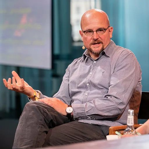 Portrait of Dirk Brockmann