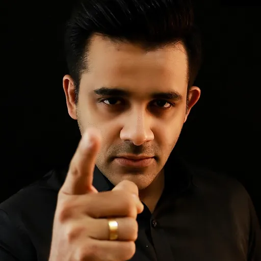 Portrait of Saranga Disasekara
