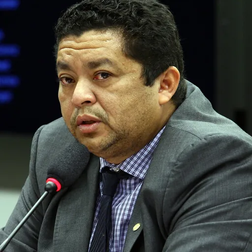 Portrait of Beto Faro
