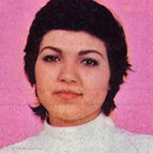Portrait of Jila Almasi