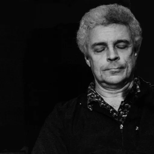 Portrait of Herb Robertson