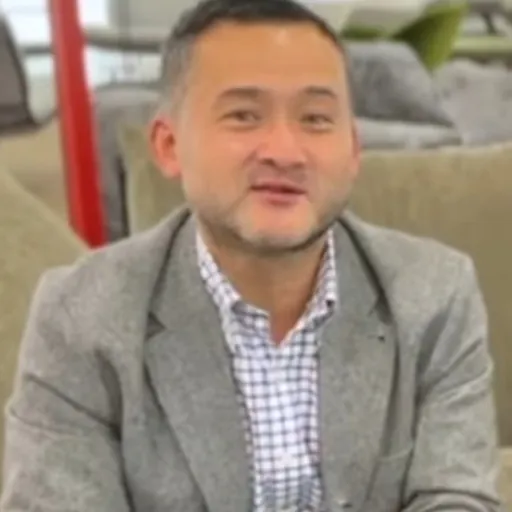Portrait of Shinichi Ishizuka