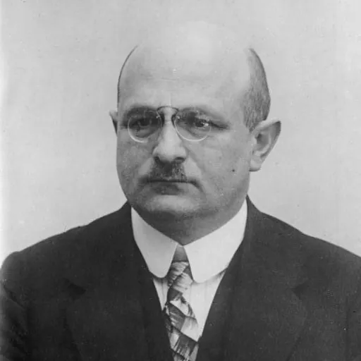 Portrait of Carl Ramsauer