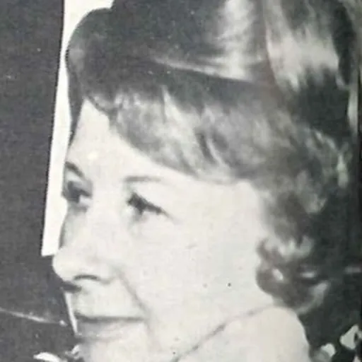 Portrait of Wendy Barnes