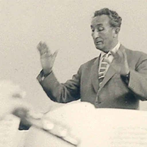 Portrait of Kurt Thomas