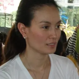 Portrait of Apasiri Nitibhon