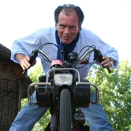 Portrait of Harry Lintsen