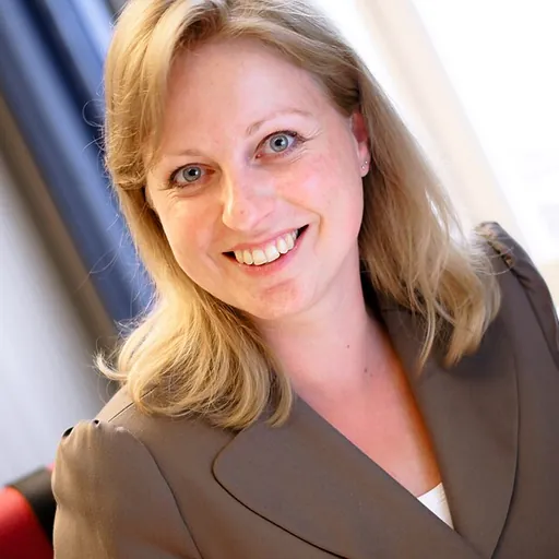 Portrait of Karin Straus