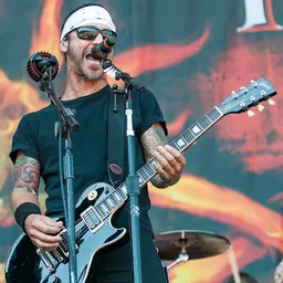 Portrait of Sully Erna