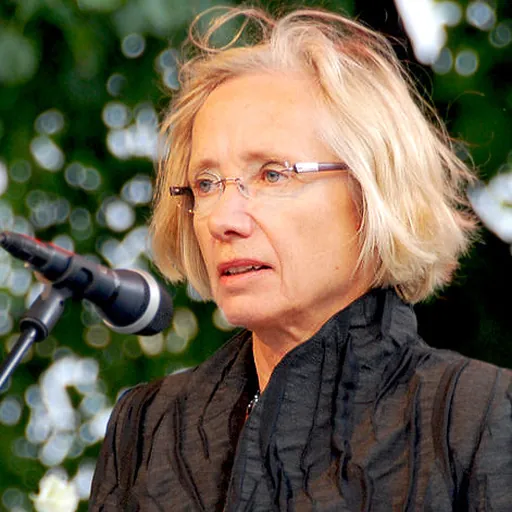 Portrait of Nina Frisak