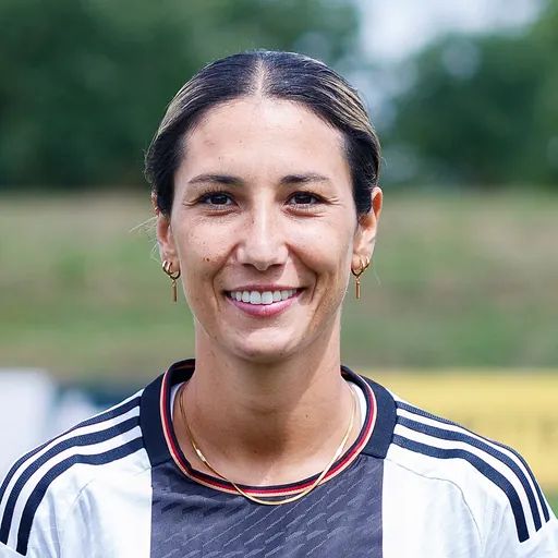 Portrait of Sara Doorsoun