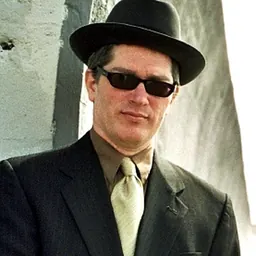 Portrait of Derek McCulloch