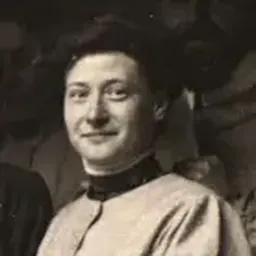 Portrait of Suzanne Veil
