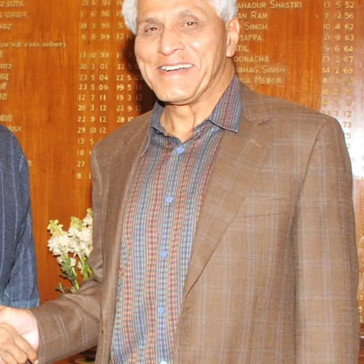 Portrait of Romesh Wadhwani