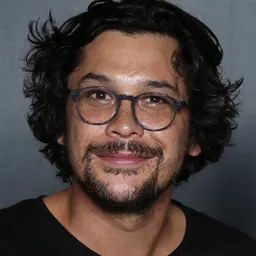 Portrait of Bob Morley