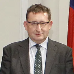 Portrait of Simon Burton