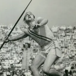 Portrait of Lee Bartlett