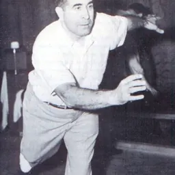 Portrait of Andy Varipapa