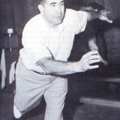Portrait of Andy Varipapa