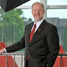 Portrait of Mark Putnam