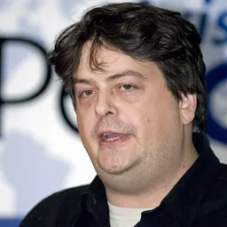 Portrait of David Shayler
