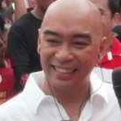 Portrait of Wally Bayola