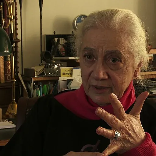 Portrait of Isabelle Sadoyan